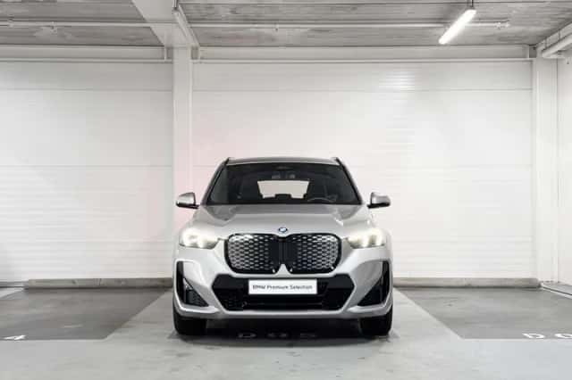 BMW iX1 (2025) thumbnail 5
