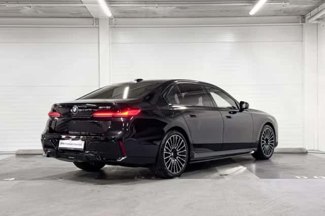 BMW i7 (2026) thumbnail 6