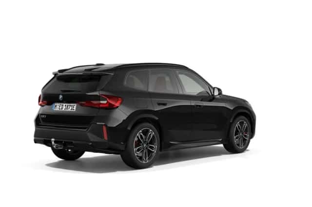 BMW iX1 (2026) thumbnail 2