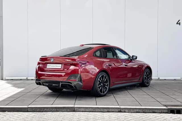 BMW i4 (2025) thumbnail 4