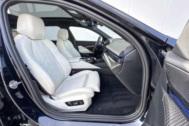 BMW 5-Serie (2025) thumbnail 6