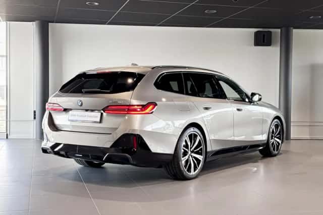 BMW i5 (2026) thumbnail 6