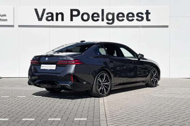 BMW i5 (2026) thumbnail 4