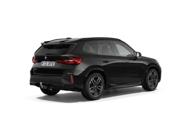 BMW iX1 (2026) thumbnail 2