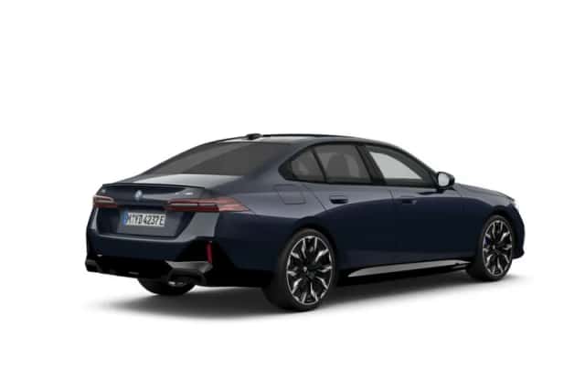 BMW i5 (2026) thumbnail 2