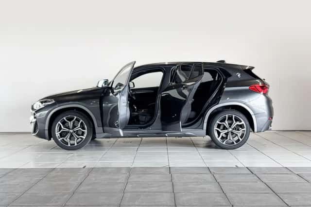 BMW X2 (2018) thumbnail 4
