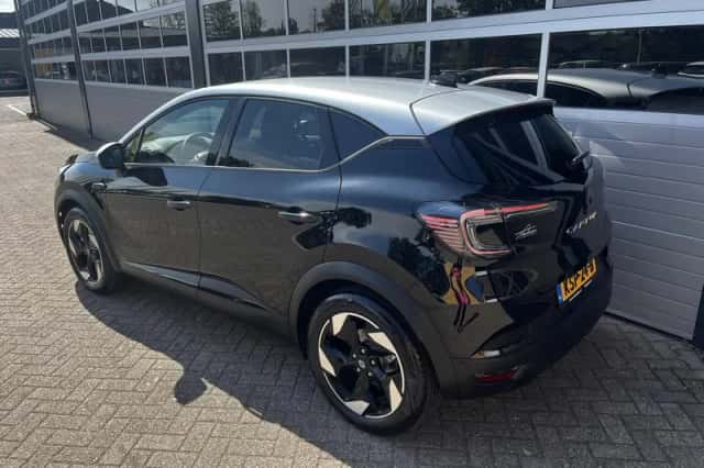 Renault Captur (2025) thumbnail 4