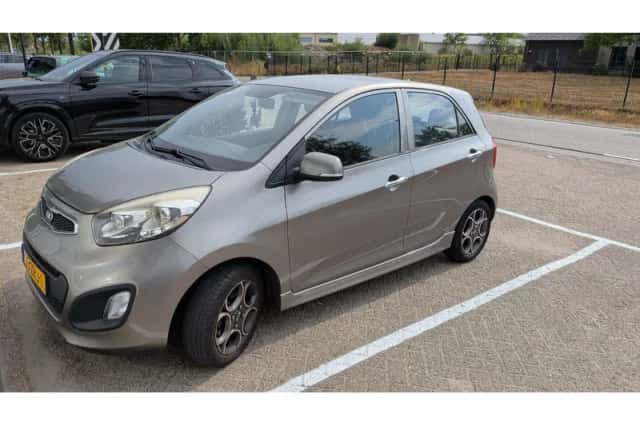 Kia Picanto (2013) thumbnail 2