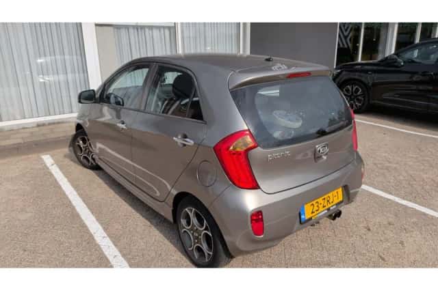 Kia Picanto (2013) thumbnail 6