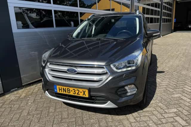 Ford Kuga (2019) thumbnail 2