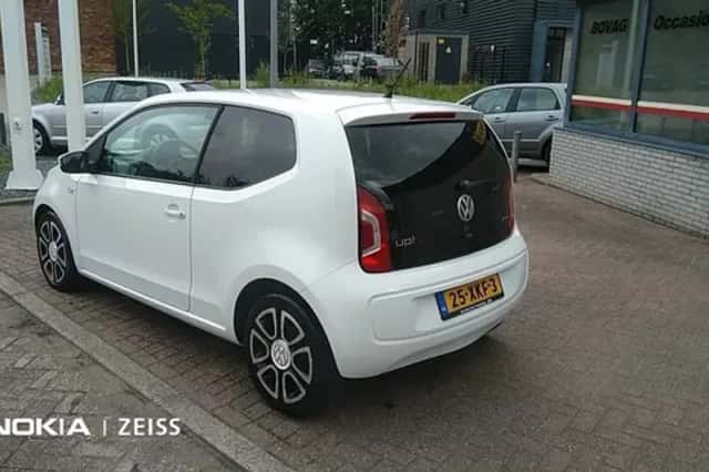 Volkswagen Up! (2012) thumbnail 2