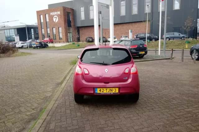 Renault Twingo (2012) thumbnail 3