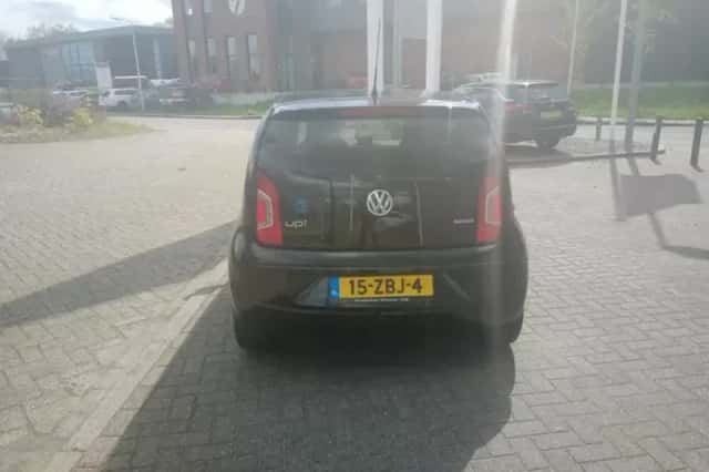 Volkswagen Up! (2012) thumbnail 3