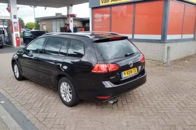 Volkswagen Golf (2014) thumbnail 2