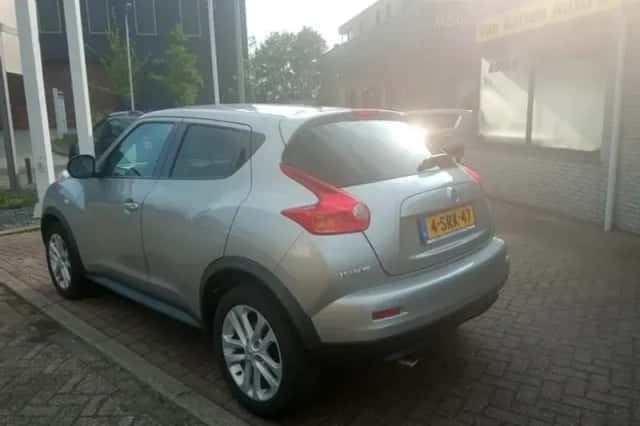 Nissan Juke (2013) thumbnail 2