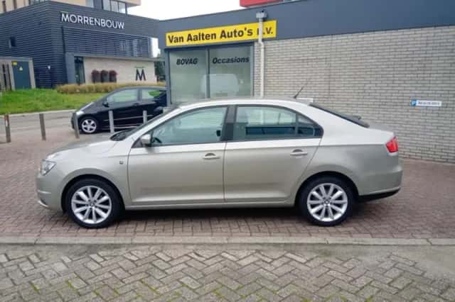 SEAT Toledo (2014) thumbnail 1