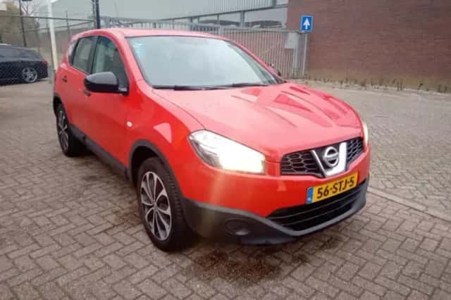 Nissan Qashqai (2011) thumbnail 6