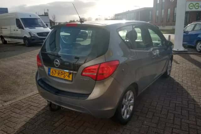 Opel Meriva (2011) thumbnail 4