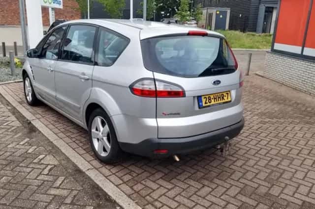 Ford S-Max (2008) thumbnail 2