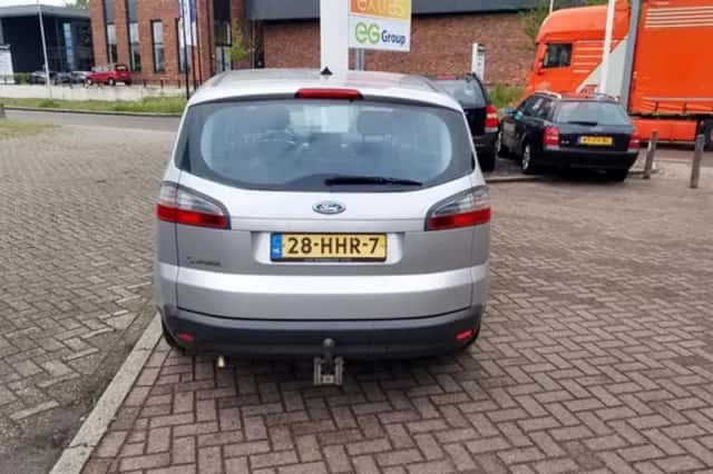 Ford S-Max (2008) thumbnail 3