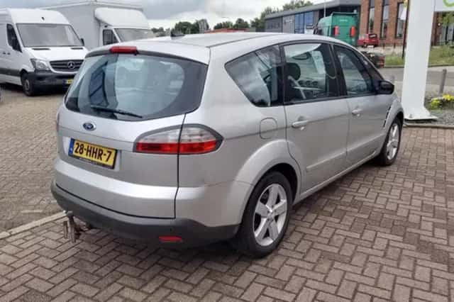 Ford S-Max (2008) thumbnail 4