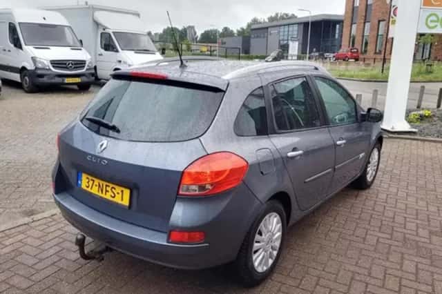 Renault Clio (2010) thumbnail 4