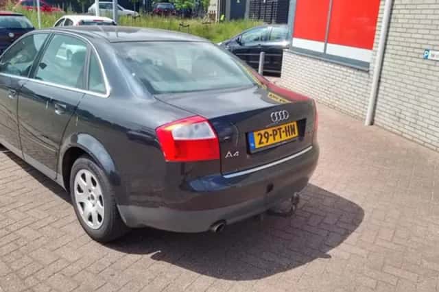 Audi A4 (2004) thumbnail 2
