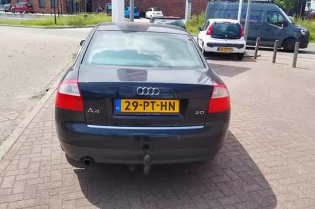 Audi A4 (2004) thumbnail 3