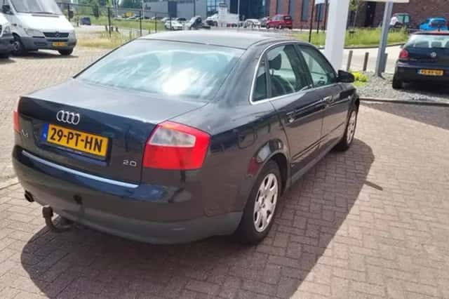 Audi A4 (2004) thumbnail 4