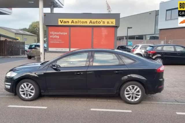 Ford Mondeo (2012) thumbnail 1