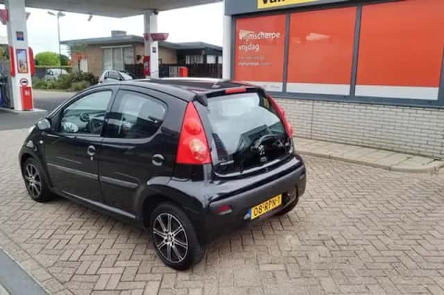 Peugeot 107 (2011) thumbnail 2