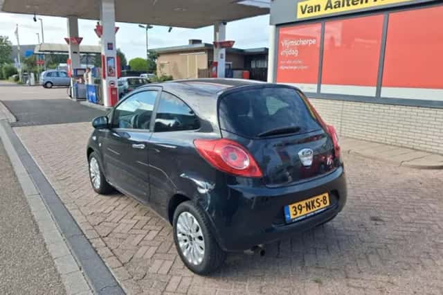 Ford Ka (2010) thumbnail 2