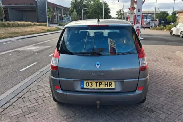 Renault Scénic (2005) thumbnail 3
