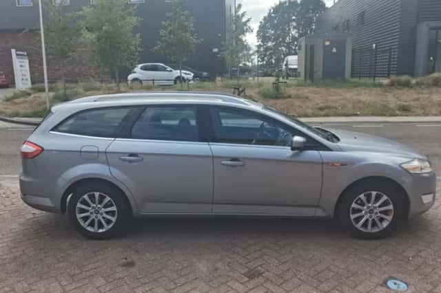 Ford Mondeo (2010) thumbnail 5
