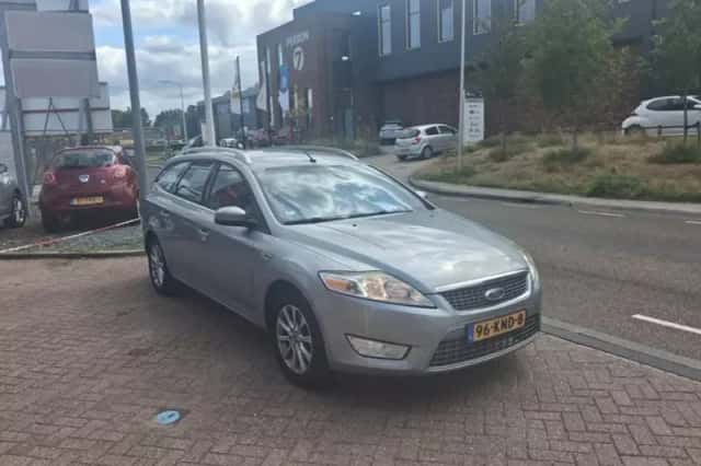 Ford Mondeo (2010) thumbnail 6
