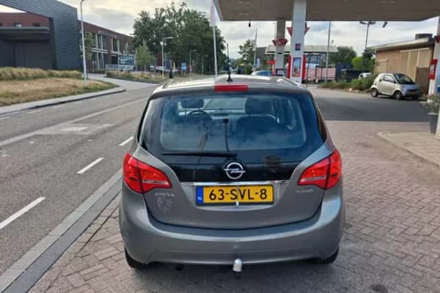 Opel Meriva (2011) thumbnail 3