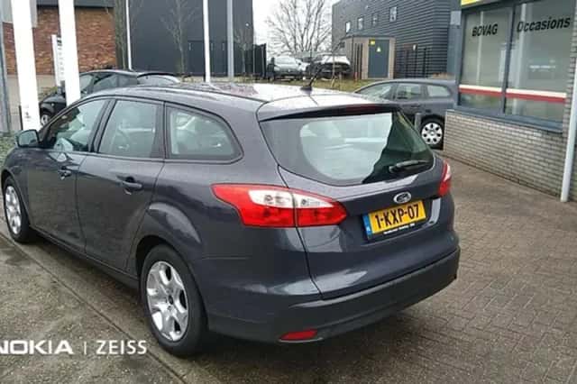 Ford Focus (2011) thumbnail 2
