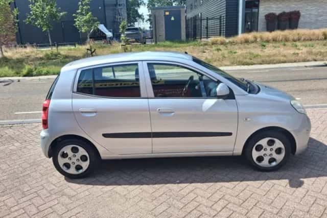 Kia Picanto (2008) thumbnail 5