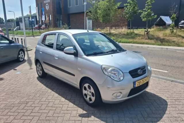 Kia Picanto (2008) thumbnail 6