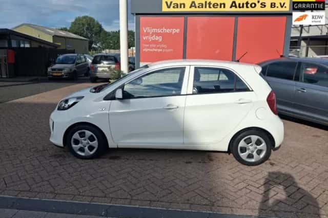 Kia Picanto (2015) thumbnail 1