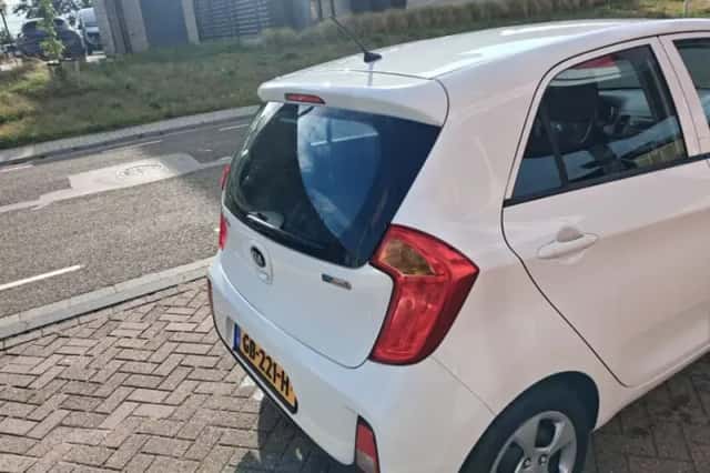 Kia Picanto (2015) thumbnail 4