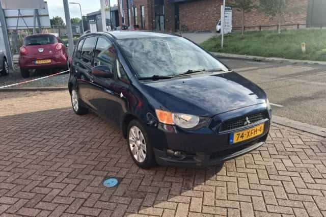 Mitsubishi Colt (2012) thumbnail 6