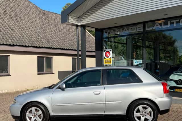 Audi A3 (2002) thumbnail 2