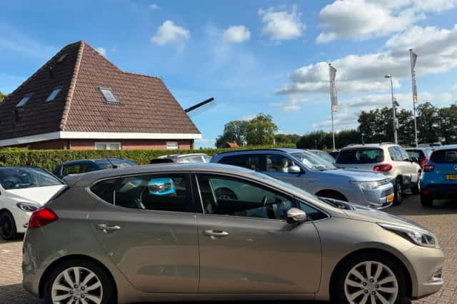 Kia Ceed (2013) thumbnail 5