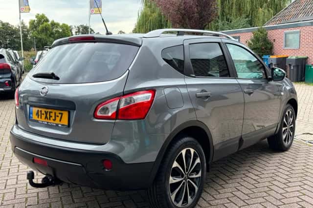Nissan Qashqai (2012) thumbnail 4