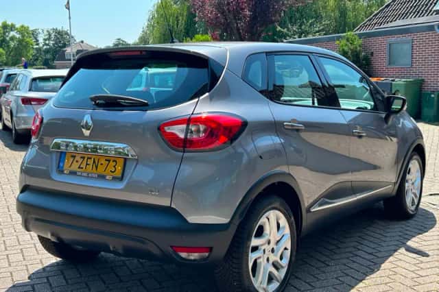 Renault Captur (2015) thumbnail 4