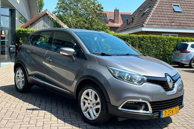 Renault Captur (2015) thumbnail 6