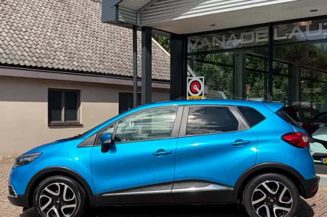Renault Captur (2014) thumbnail 2
