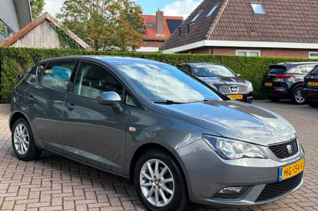 SEAT Ibiza (2015) thumbnail 6