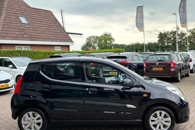 Suzuki Alto (2015) thumbnail 5
